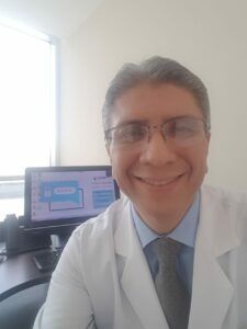 Dr. Marco Echeverría