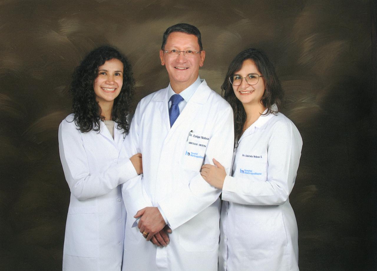 Enrique Noboa, trayectoria, ética y vocación en la medicina ecuatoriana 3 dr. noboa familia 2